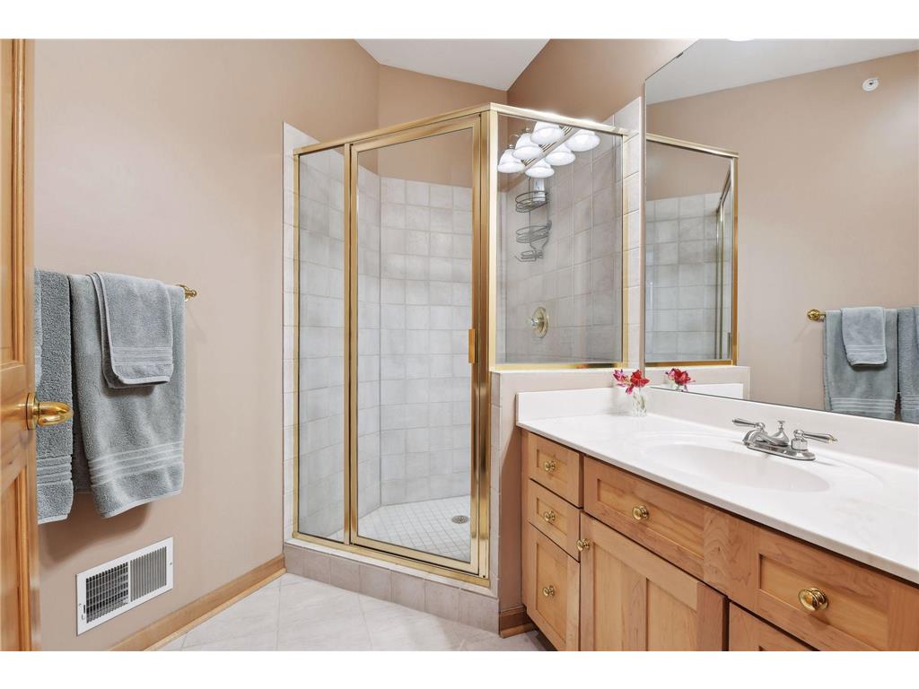 11460 Fairfield Road W #403 Minnetonka MN 55305 6532313 image32